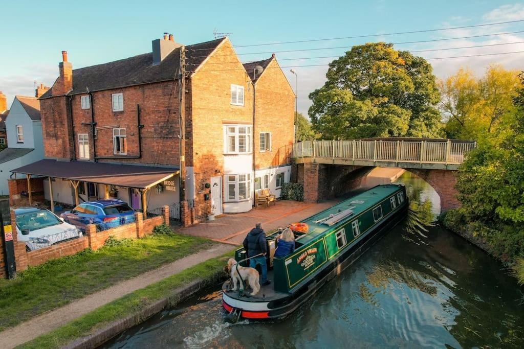 Hidden Gem Canal Facing Retreat With Lovely Walks Hopwas 외부 사진