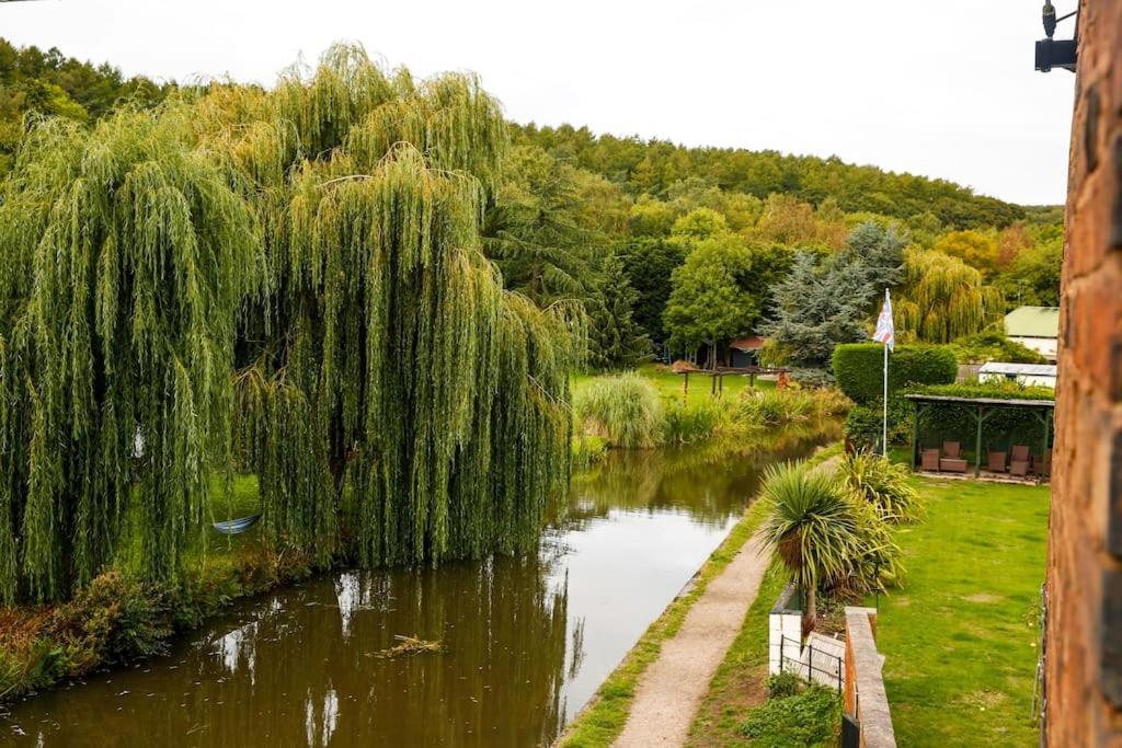 Hidden Gem Canal Facing Retreat With Lovely Walks Hopwas 외부 사진