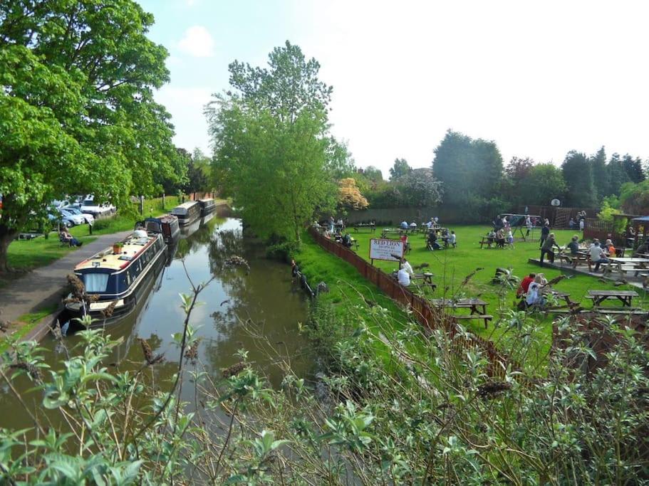 Hidden Gem Canal Facing Retreat With Lovely Walks Hopwas 외부 사진