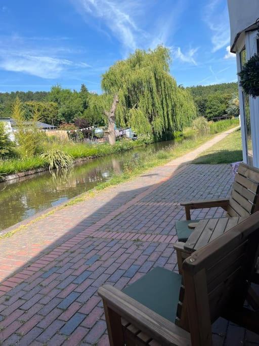 Hidden Gem Canal Facing Retreat With Lovely Walks Hopwas 외부 사진
